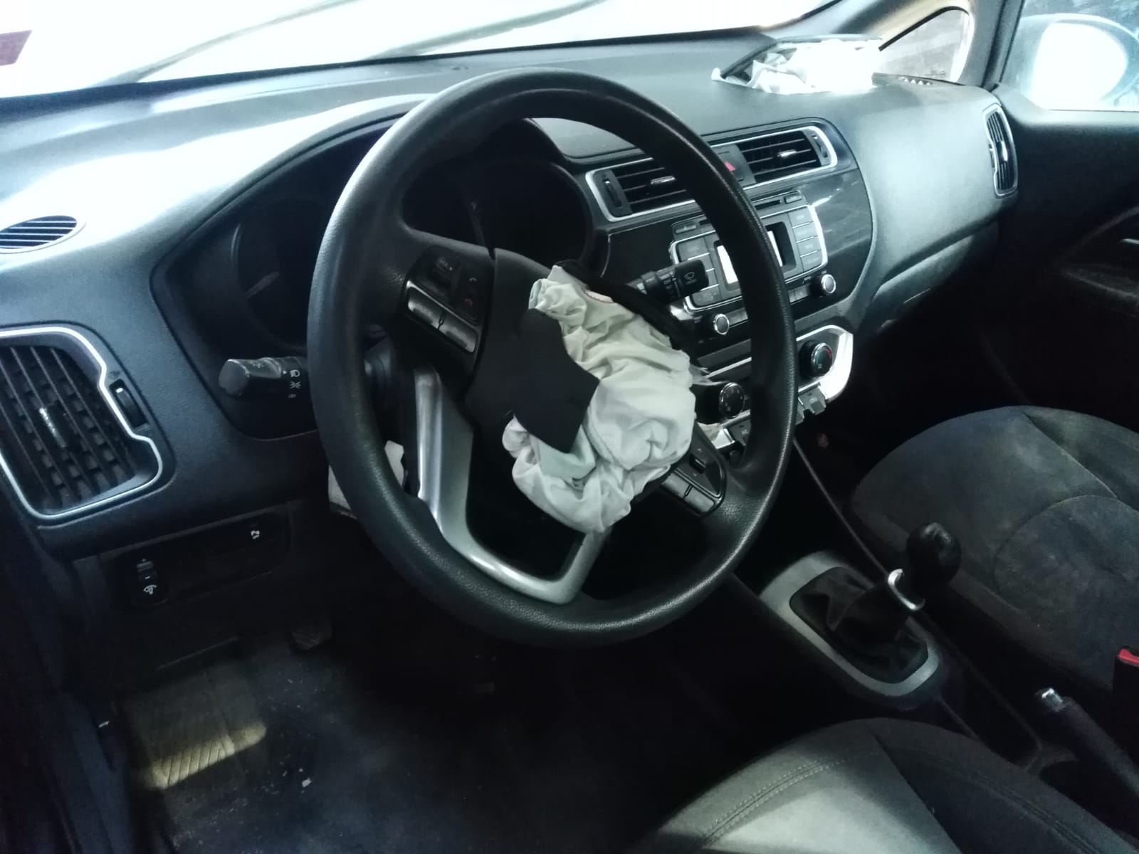 RIEL INYECCIóN Kia RIO 2012  USADO EN DESARME